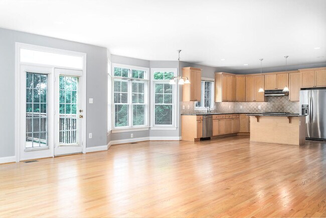 Eat-in Kitchen with tons of natural light - 6430 Brookes Ln