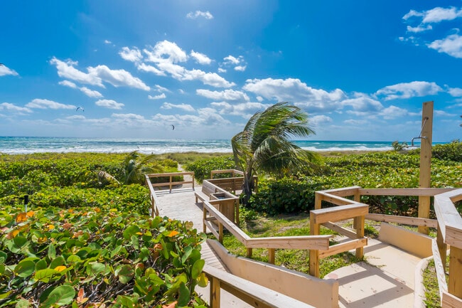 Foto del edificio - 2871 N Ocean Blvd