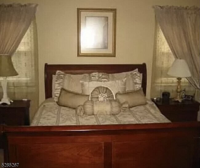 Foto del edificio - 670 Bloomfield Ave