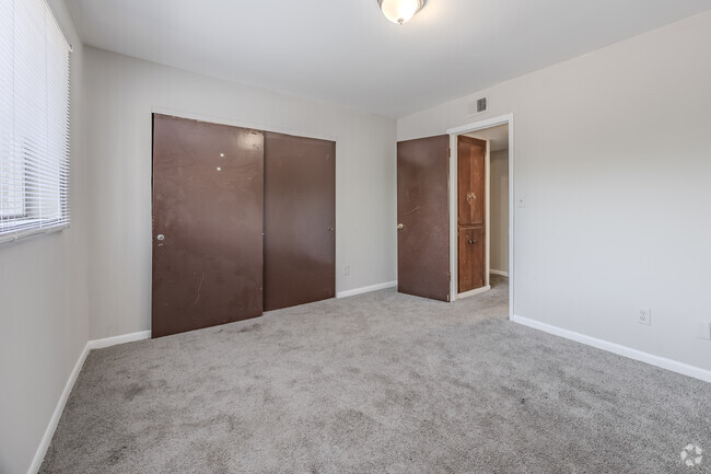 2BR, 1BA - 875SF - Bedroom 2 - Adams House