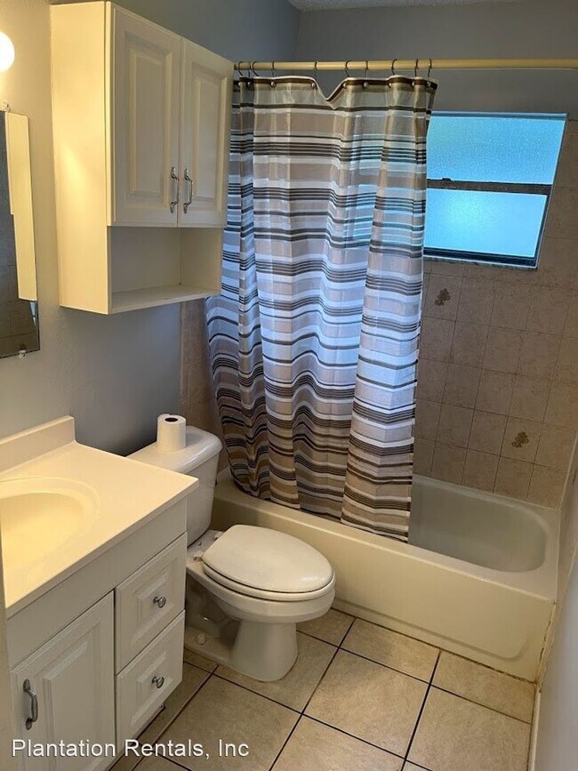 Building Photo - 3 br, 1 bath House - 1150 N Fan Palm Point