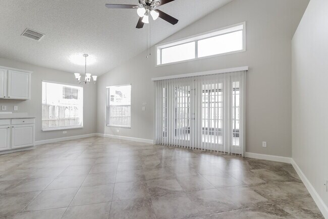 Building Photo - 14525 Lisalynne Ct