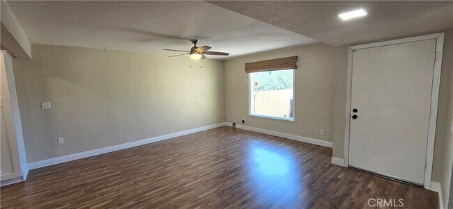 Foto del edificio - 751 Vía Los Santos