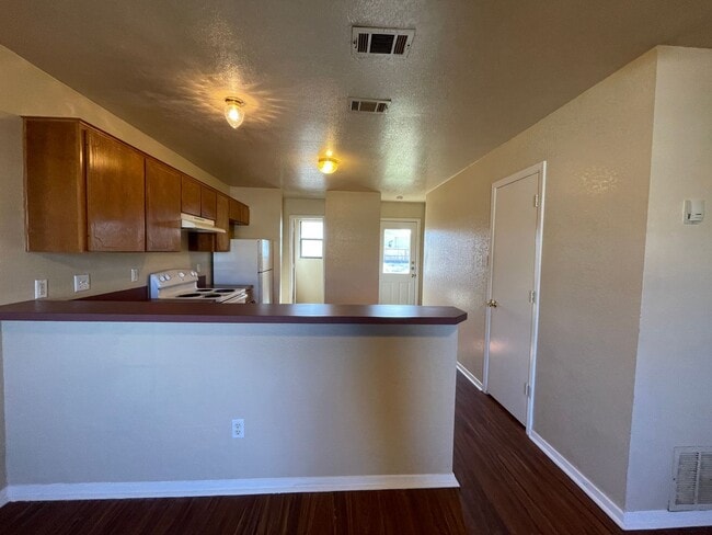 Building Photo - 1108 Leslie Cir