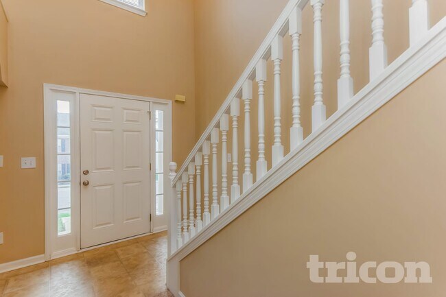 Building Photo - 2957 Jenkins Dr