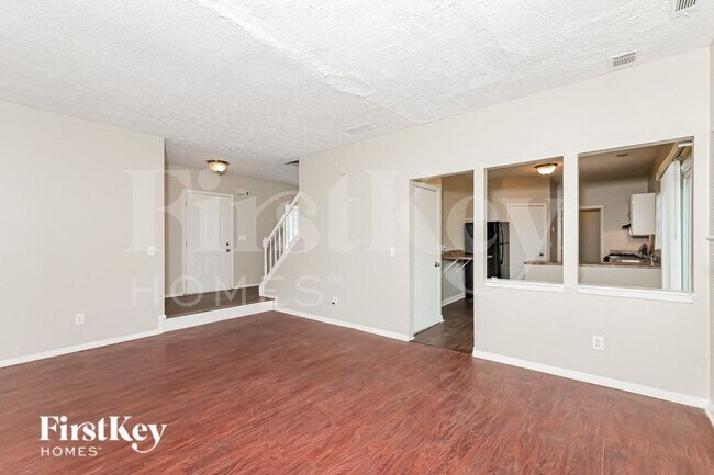 Foto del edificio - 6301 Marbut Farms Trail