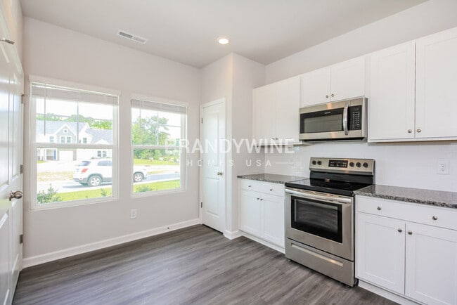 Building Photo - $5 APP FEE + 1.5 MONTH'S FREE RENT!