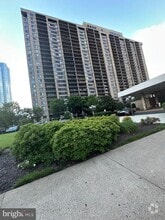 Building Photo - 3701 S George Mason Dr