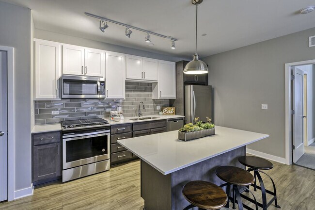 Foto del edificio - Maple and Main Apartments