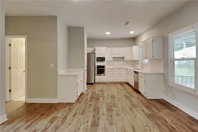Foto del edificio - 2545 Falcon Chase Ct
