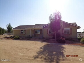 Building Photo - 2741 W Ave O 8