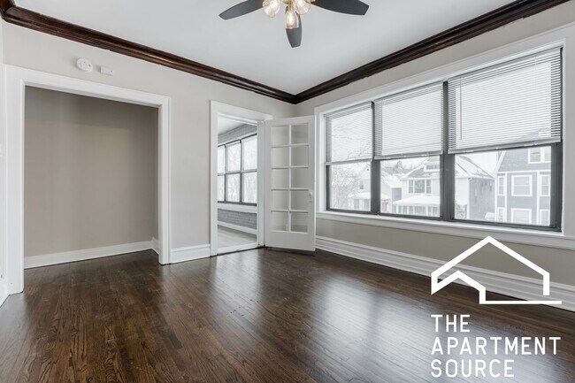 Foto del edificio - 3817 N Drake Ave