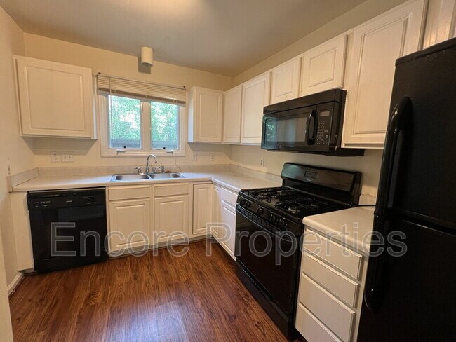 Foto del edificio - 4201 Sunscape Ln