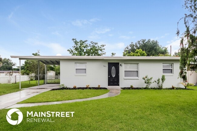 Building Photo - 2627 N Beaumont Ave