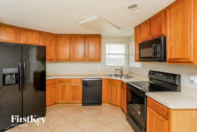 Building Photo - 1816 Lost Crossing Trail