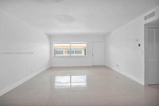 Foto del edificio - 6953 SW 5th St