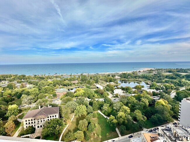 Foto del edificio - 1960 N Lincoln Park W