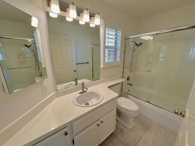 Foto del edificio - Cozy 3bd/3ba Townhouse Available for Rent!!!