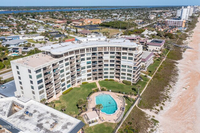 Foto del edificio - 915 Ocean Shore Blvd