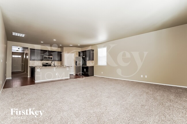 Building Photo - 6464 N Ensenada Ct