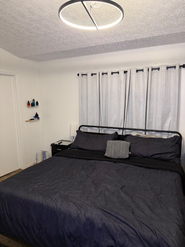 Foto del edificio - 2930 Legionary St