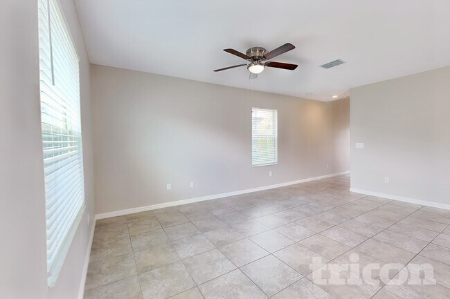 Foto del edificio - 10027 RoseMary Leaf Ln