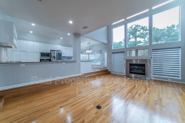 Building Photo - 961 Kingwood Cir