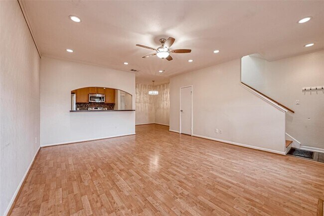 Foto del edificio - 9850 Pagewood Ln
