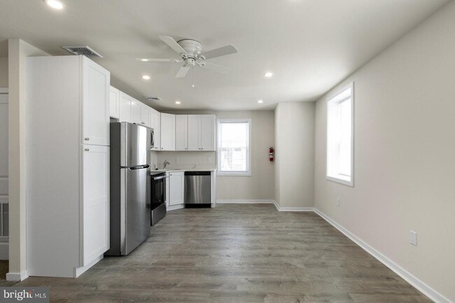 Building Photo - 1300 Bigler St