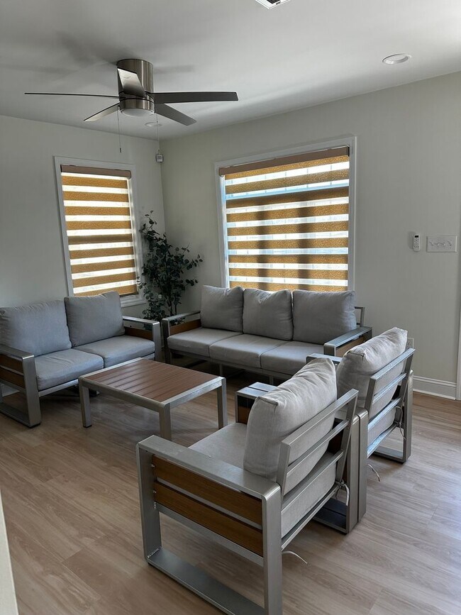 Building Photo - Charming 2BR House in Fayetteville