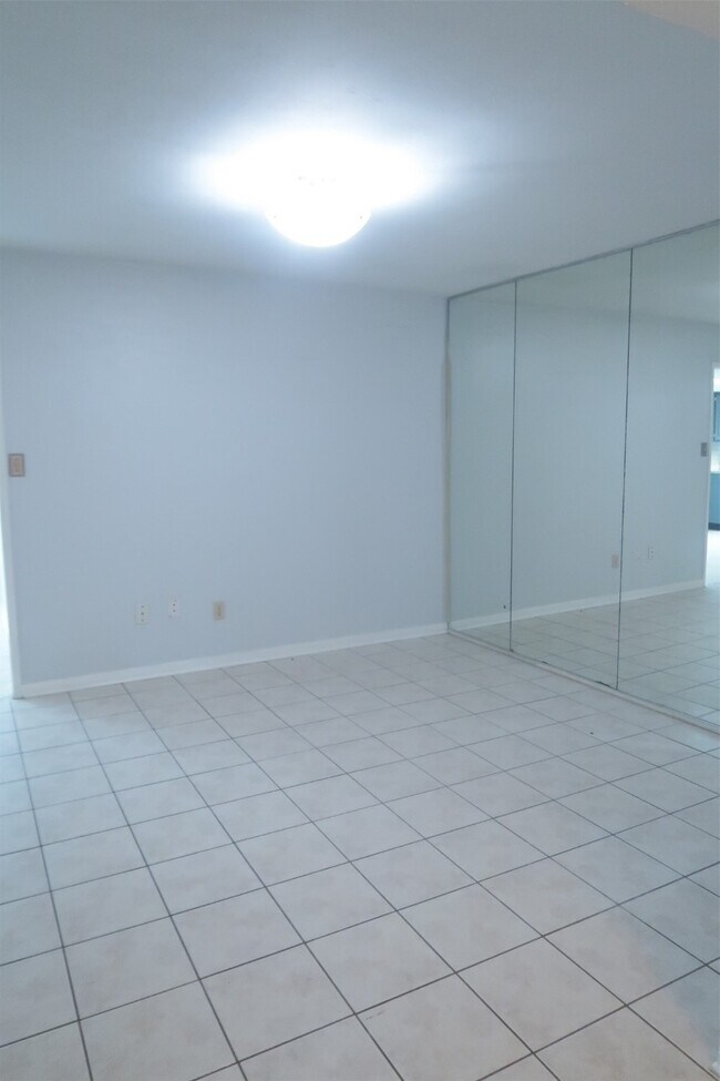 Building Photo - 2702 Pheasant Run