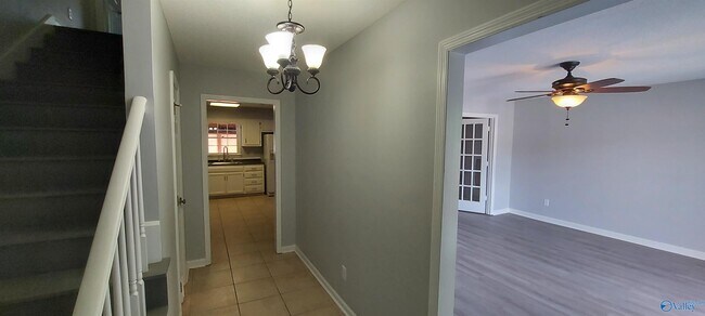 Building Photo - 2220 Westbury Ct SW