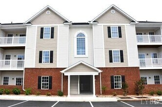 Building Photo - 623 Wyndhurst Dr