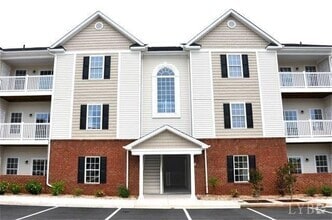 Building Photo - 623 Wyndhurst Dr