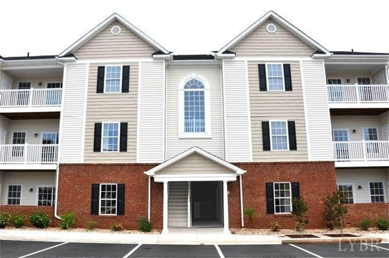 Primary Photo - 623 Wyndhurst Dr
