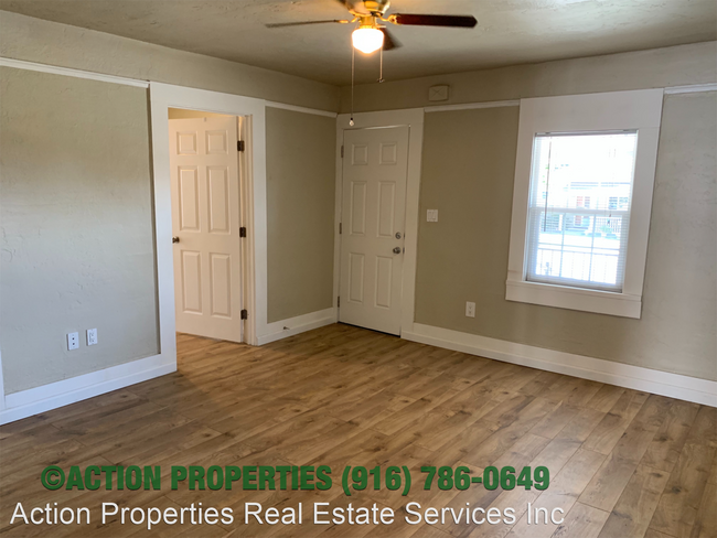 Building Photo - 2 br, 1 bath House - 240 Grape Street Unit A