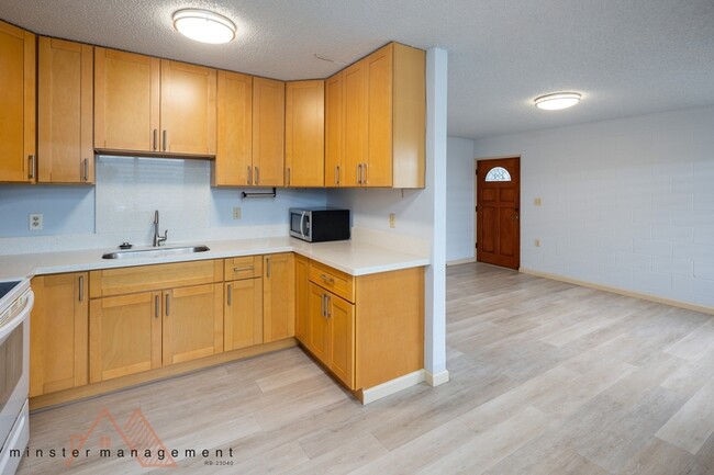 Building Photo - 215 Azores St