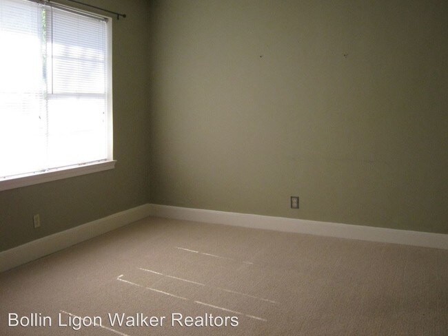Building Photo - 27-27 Fishers Mill Dr