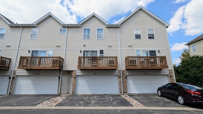 Building Photo - 852 S Insignia Ct