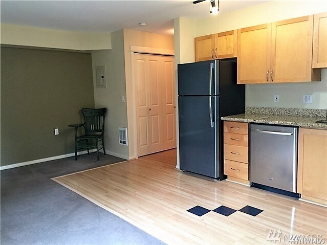 Foto del edificio - 111 108th Ave NE