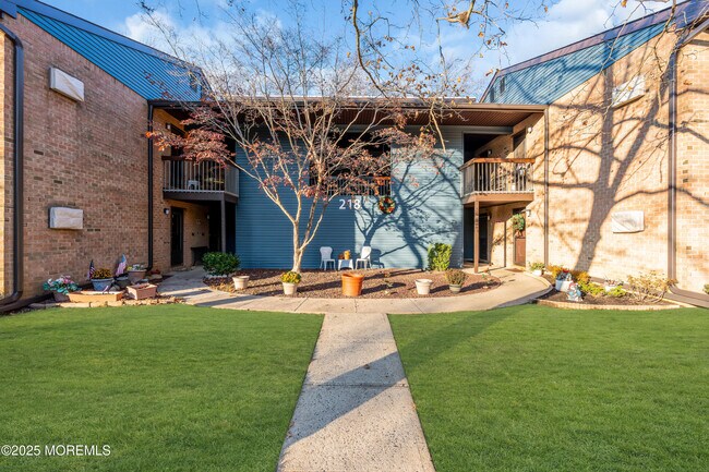 Foto del edificio - 218 Medford Ct