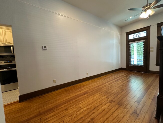 Foto del edificio - 514 E 8th St