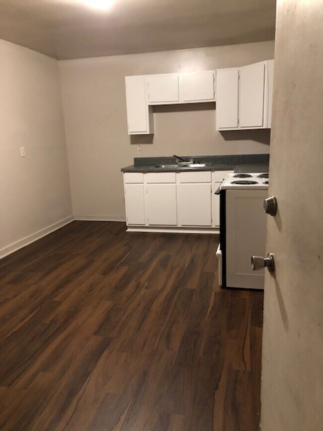 Foto del edificio - COMING SOON!!