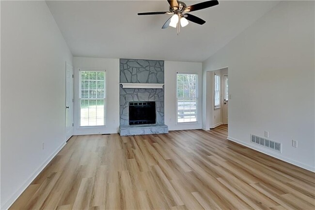 Building Photo - 297 Graison Ln
