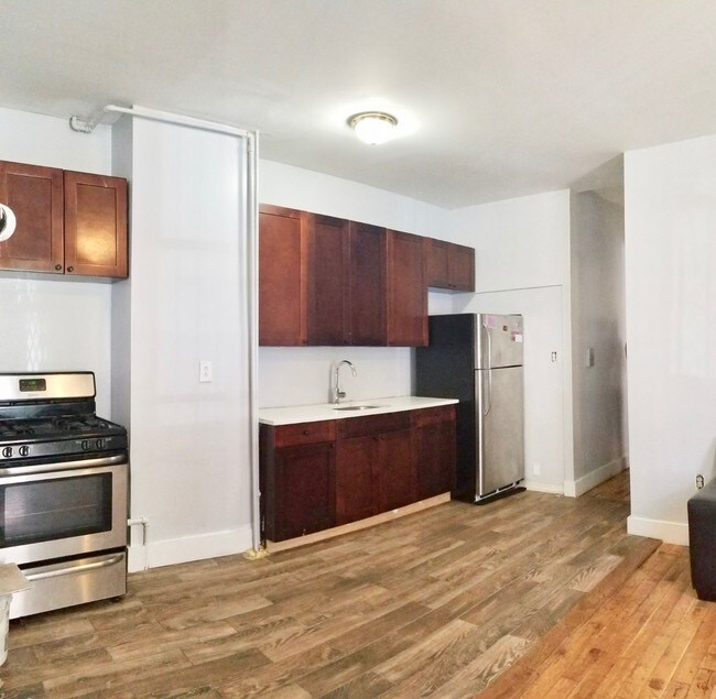 Foto del edificio - 1364 Sterling Pl