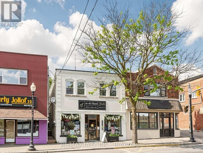 Photo du bâtiment - 6258 Main St