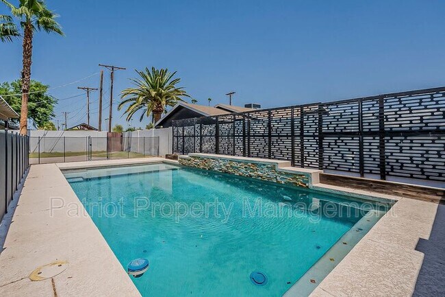 Foto del edificio - 3901 N 83rd St