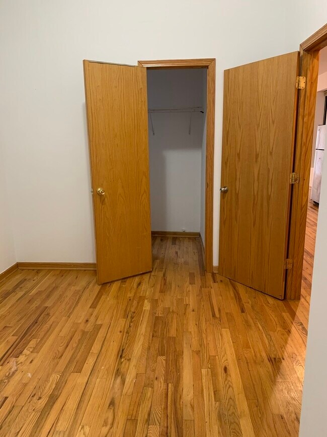 Foto del edificio - 1337 W Huron St