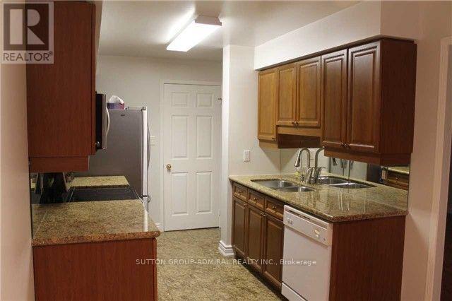 Photo du bâtiment - 233 Beecroft Rd