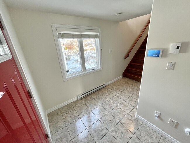 Photo du bâtiment - 144 Main Rd